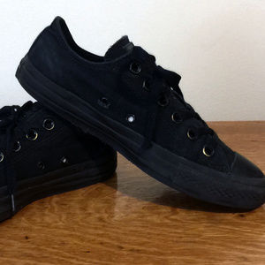 Converse Chuck Taylor Black Monochrome Low Tops